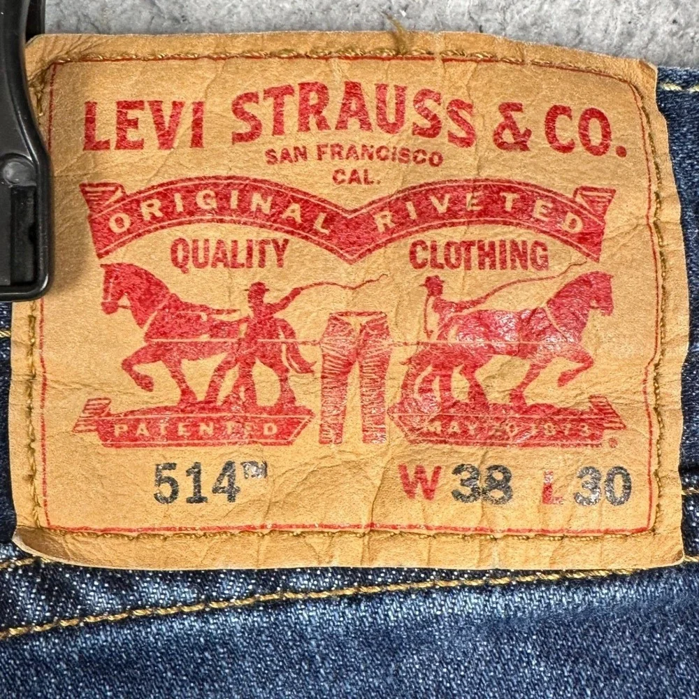 Levi 514 Jeans Mens 38X30 Blue Straight Leg Distressed 5 Pocket Stretch Denim